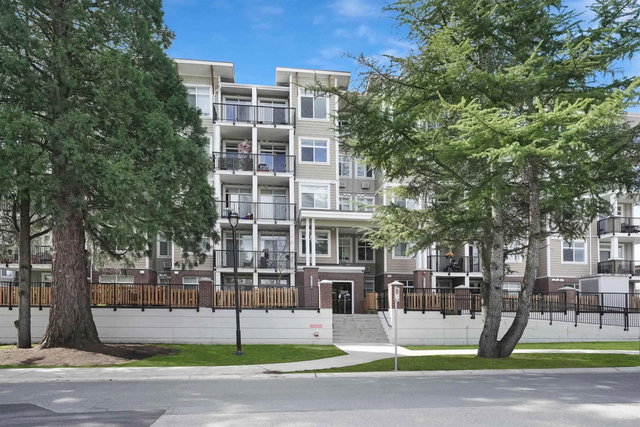 305 - 20686 Eastleigh Crescent