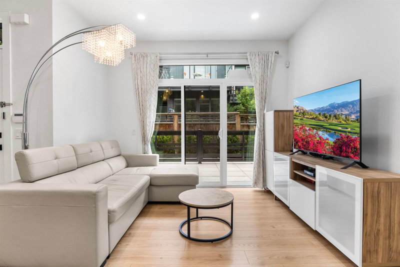 106 - 7131 17th Avenue, Burnaby, V3N 1K8 | Image 3