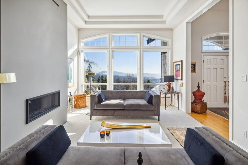 3823 Michener Way, North Vancouver, V7K 3C7 | Image 2