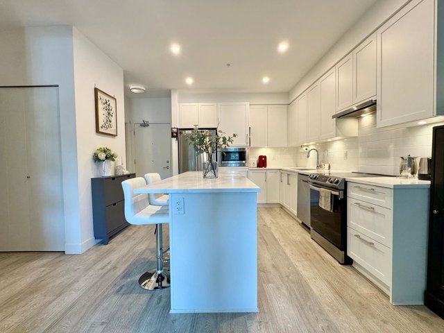 208 - 2160 Grant Avenue