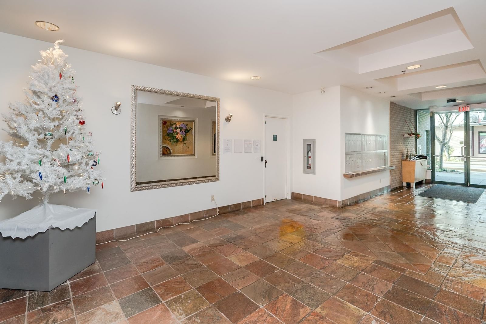Listing Image 24