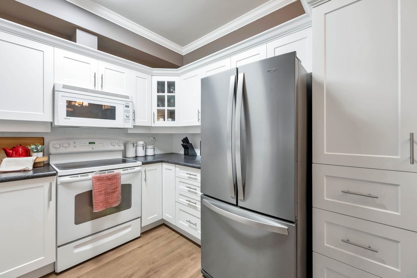 Listing Image 10