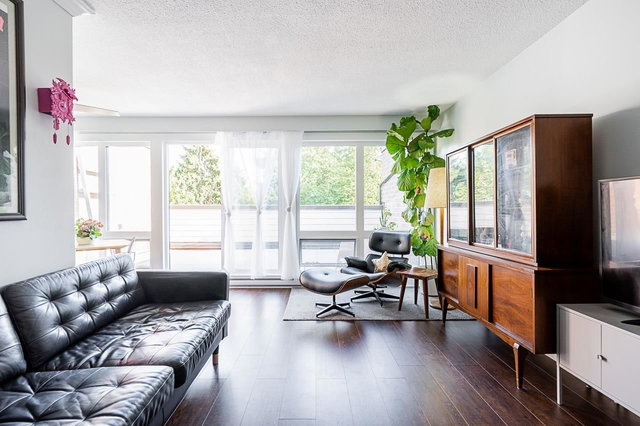 25 - 10200 4th Avenue