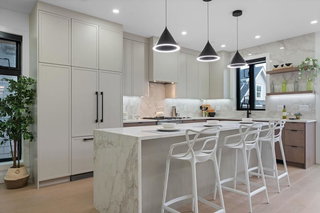 3 - 2282 8th Avenue E