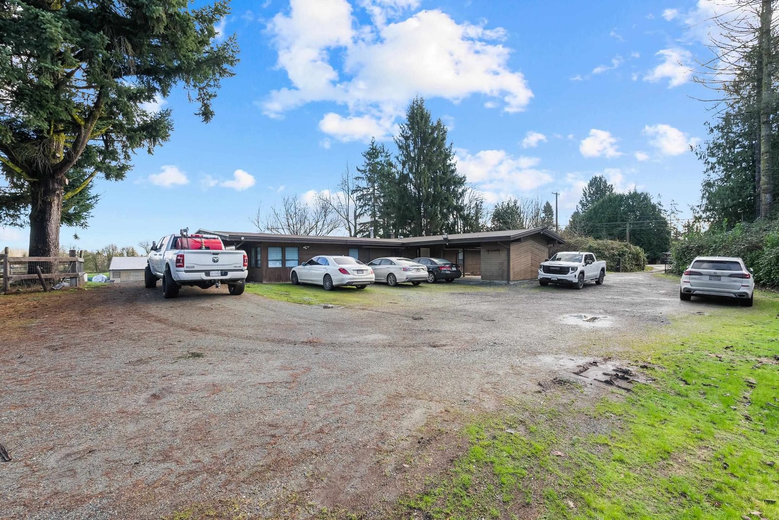Listing Image 17