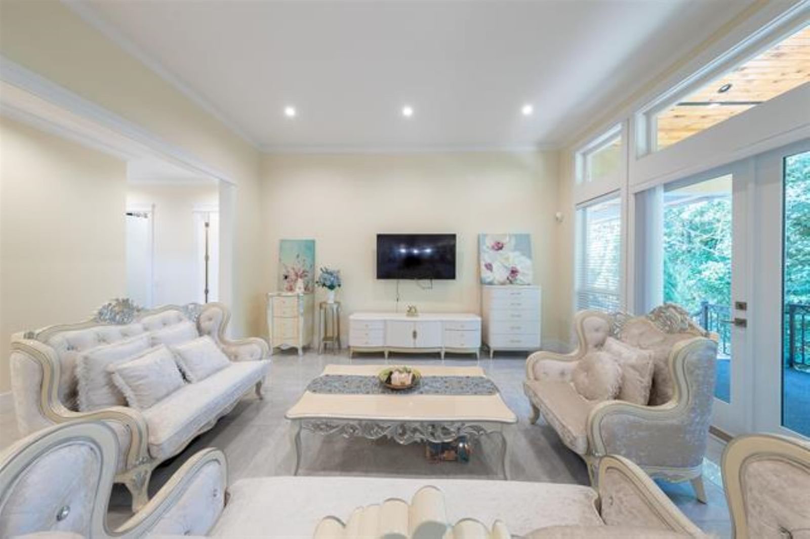 Listing Image 15