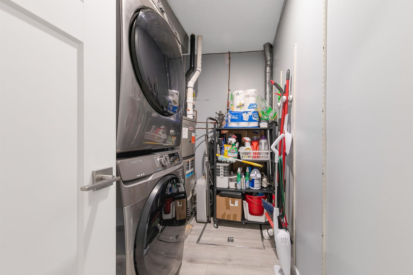 Listing Image 16