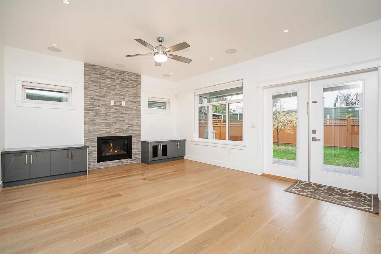 Listing Image 14