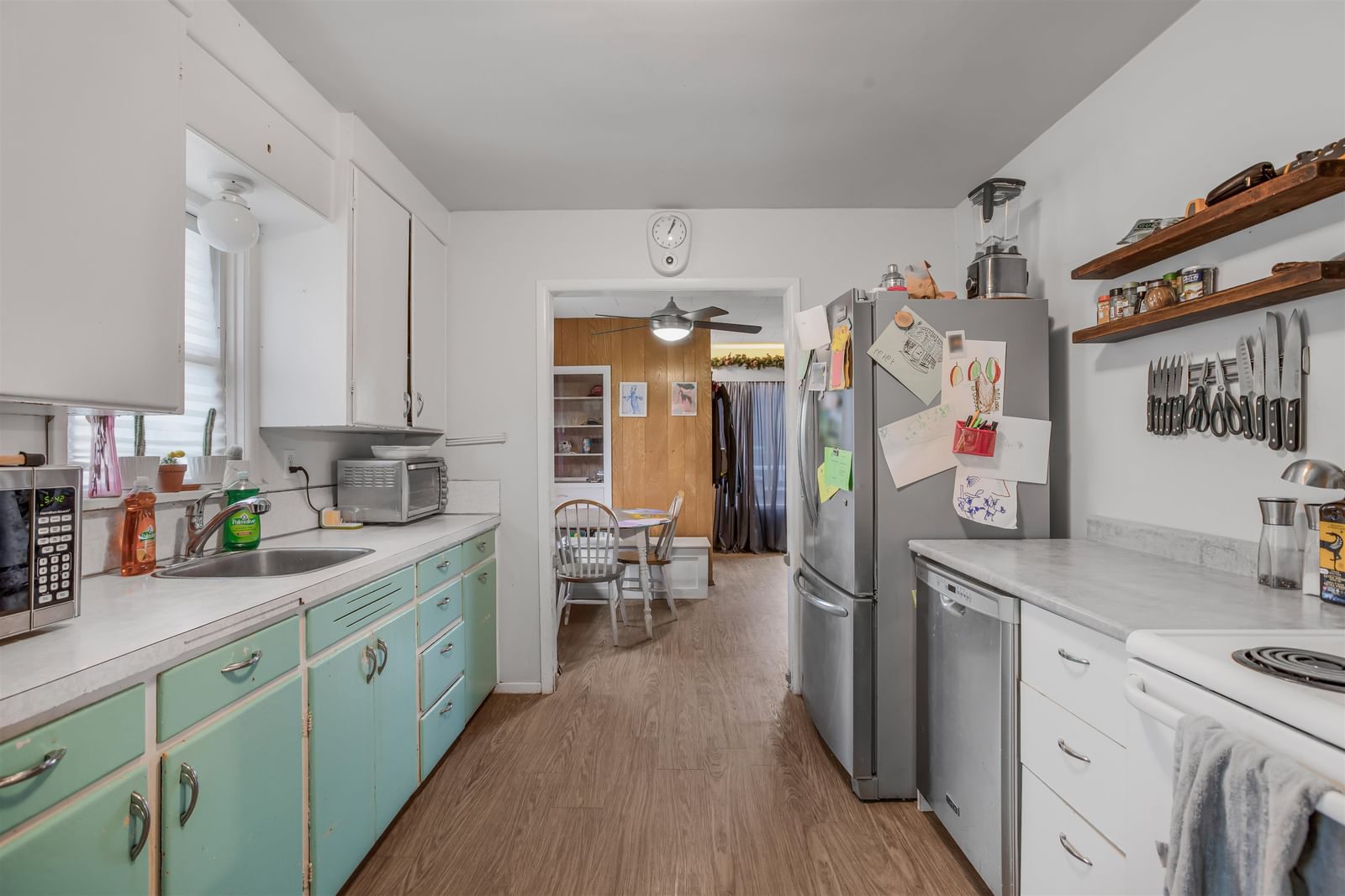 Listing Image 10