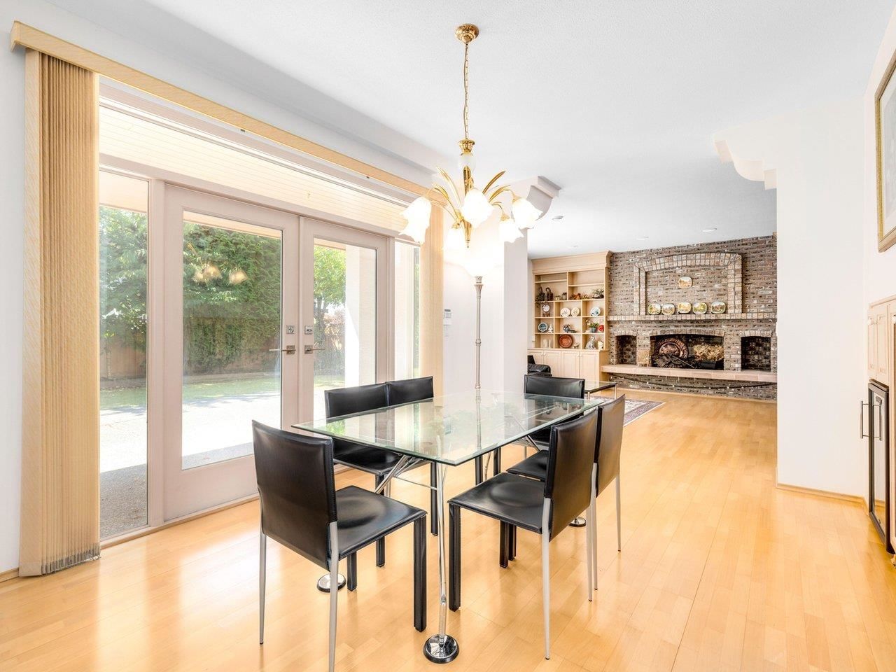Listing Image 11