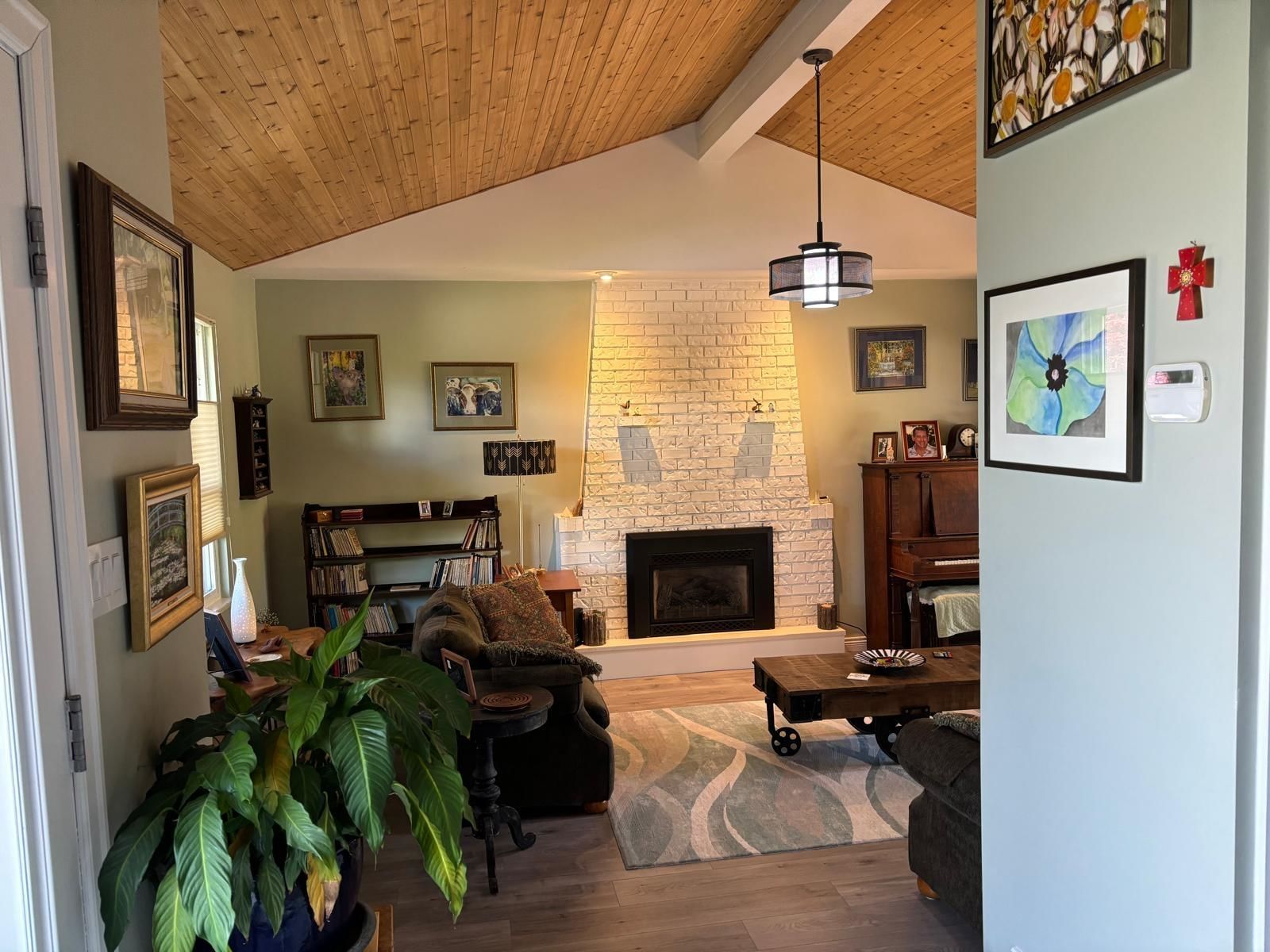 Listing Image 18
