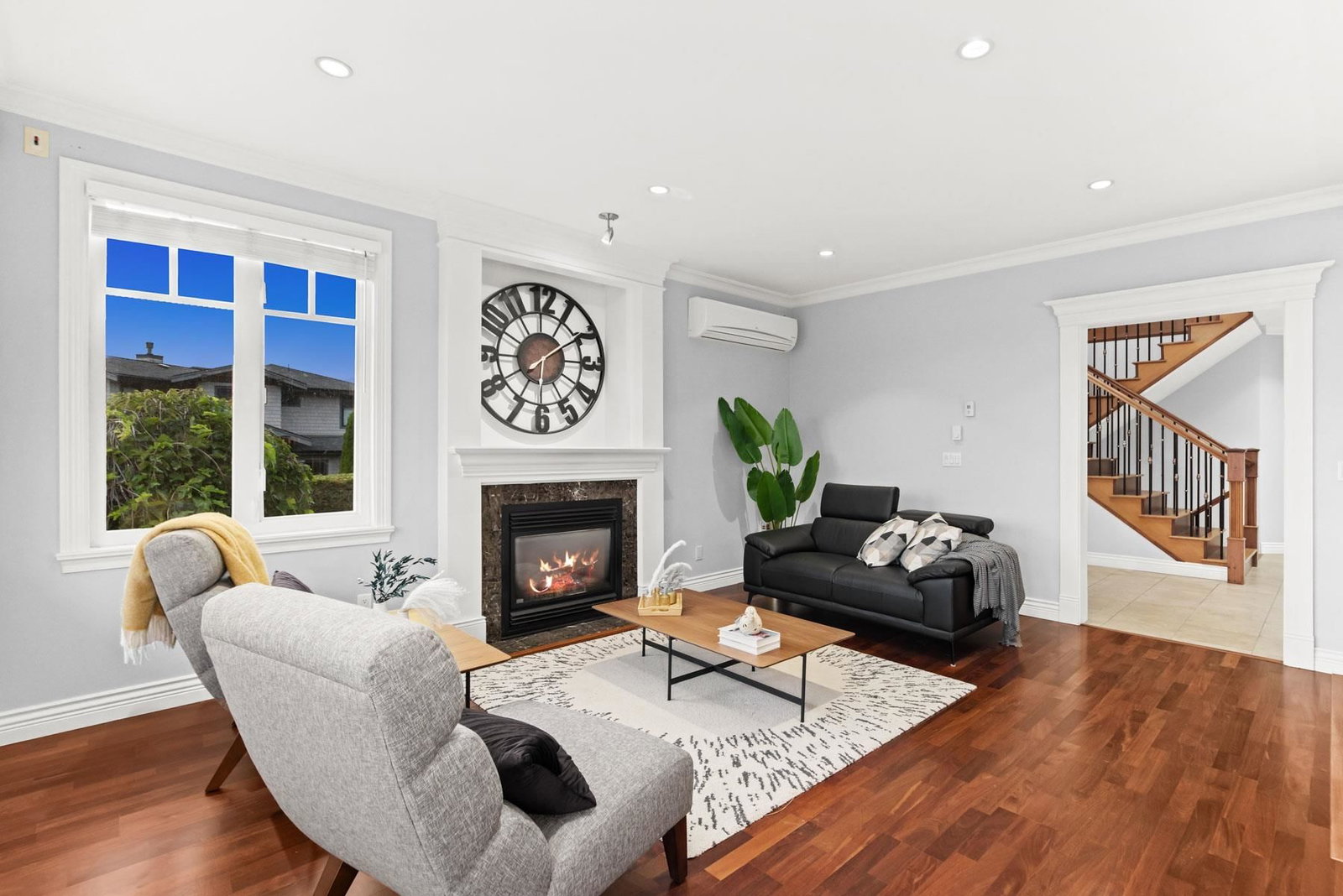 Listing Image 10