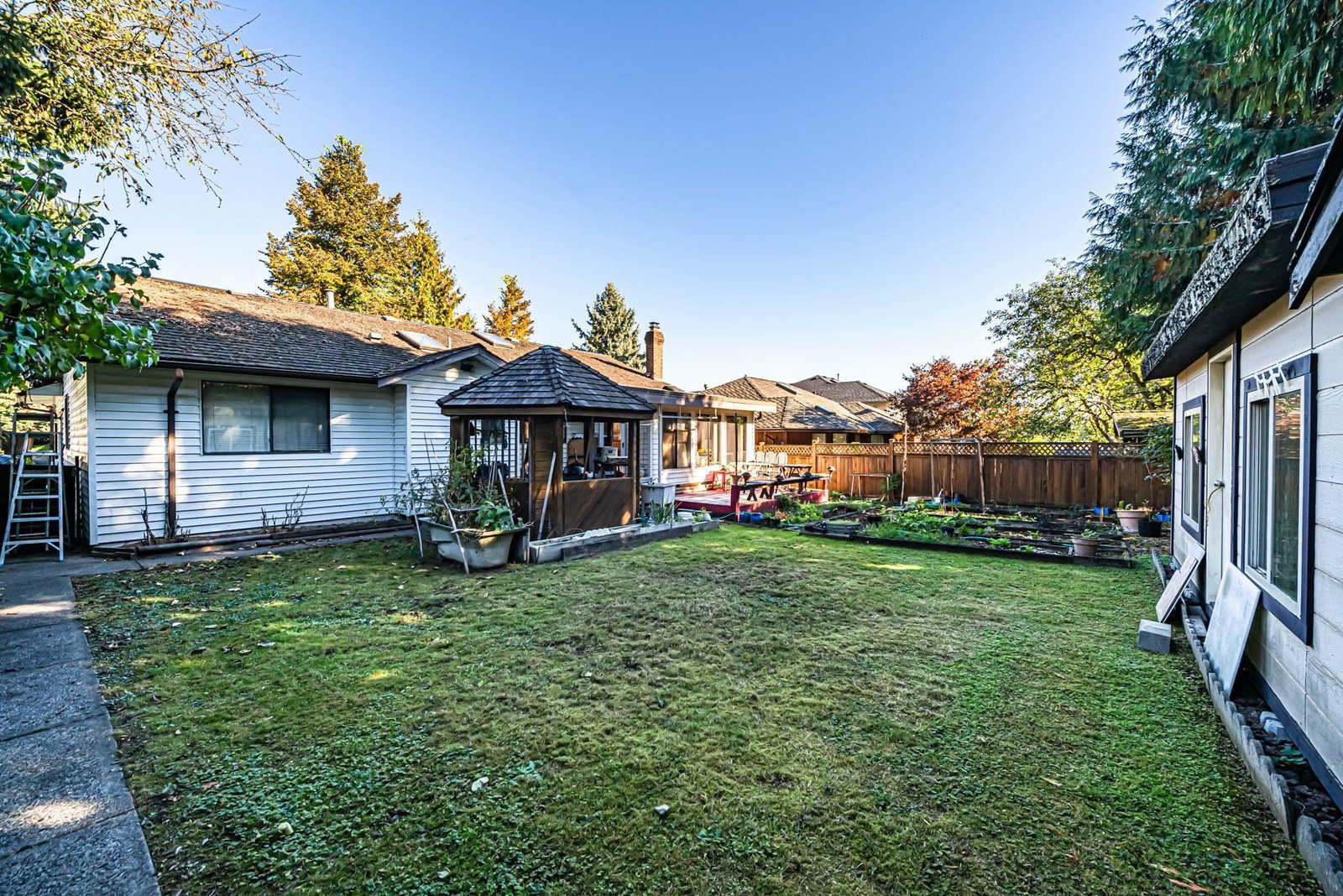 Listing Image 24