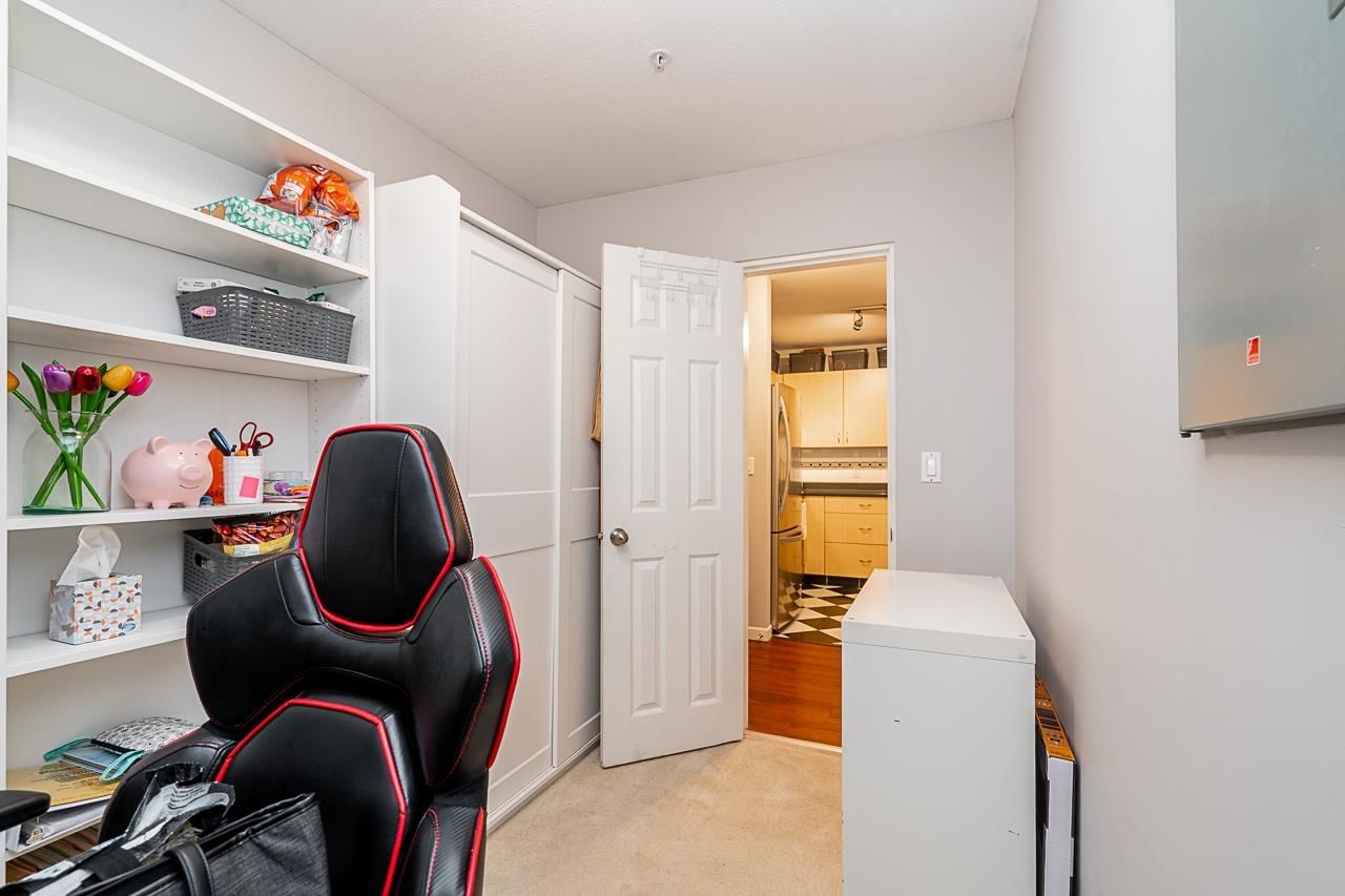 Listing Image 19