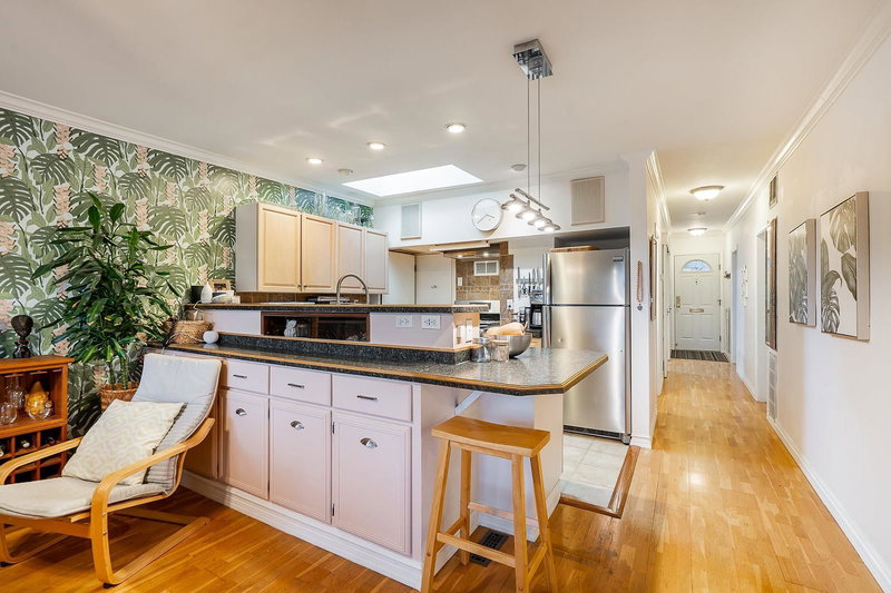 430 Garrett Street, New Westminster, V3L 3S2 | Image 2