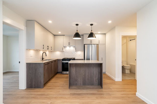 516 - 27218 Aldergrove Town Center Drive