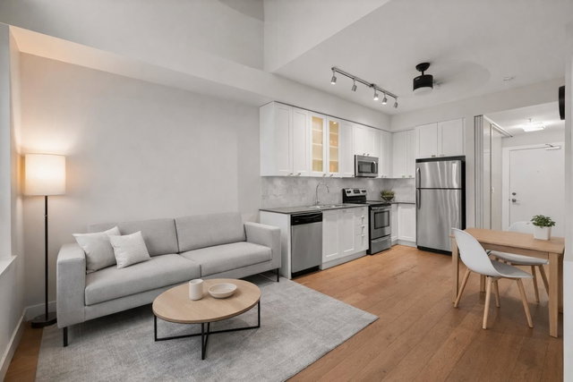 311 - 3080 Gladwin Road