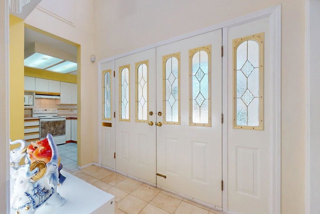 6 - 8231 Francis Road