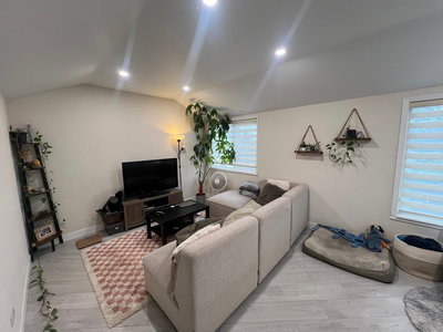 560 Springer Avenue | Burnaby | Image