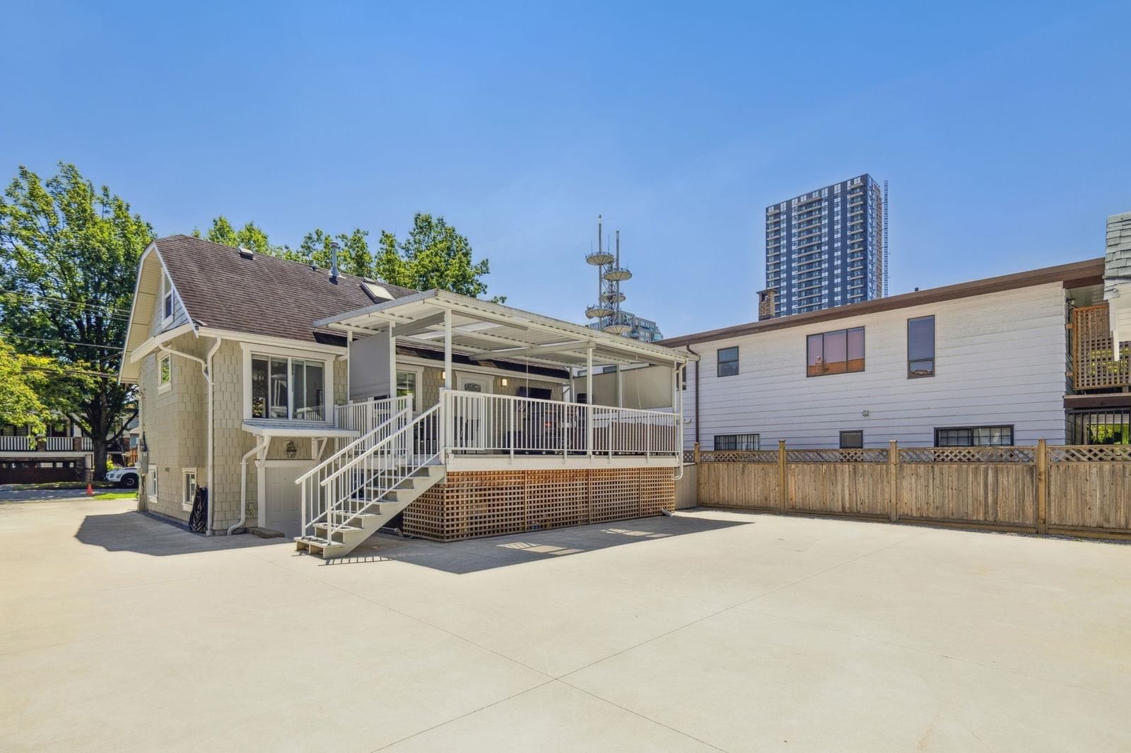 Listing Image 19