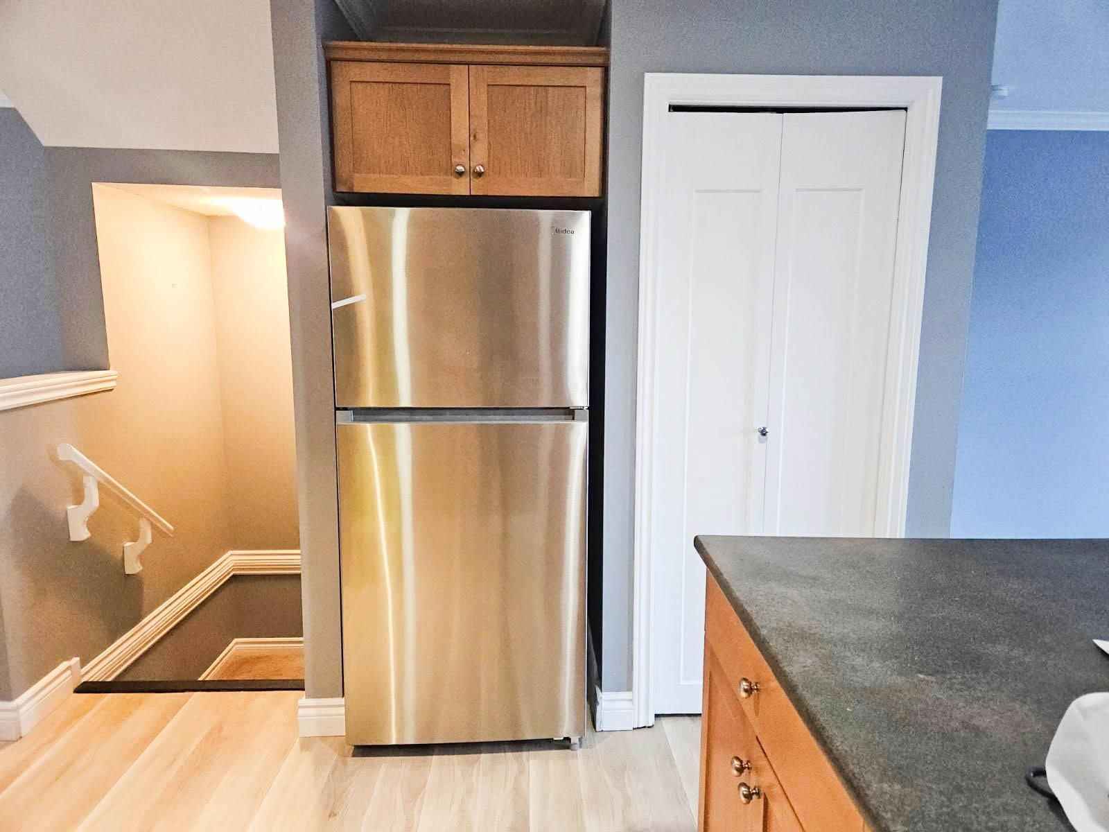 Listing Image 10
