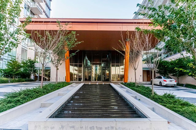 809 - 6688 Pearson Way