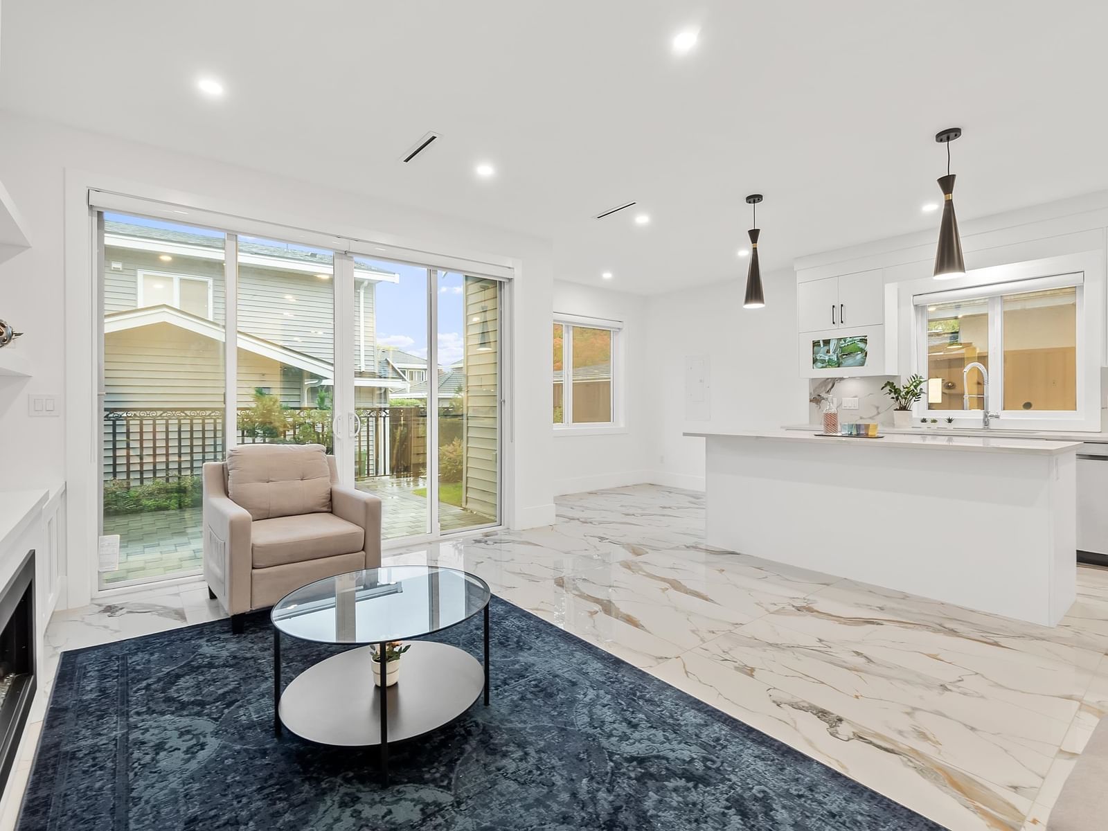 Listing Image 11