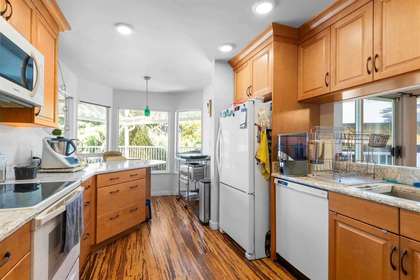 Listing Image 13