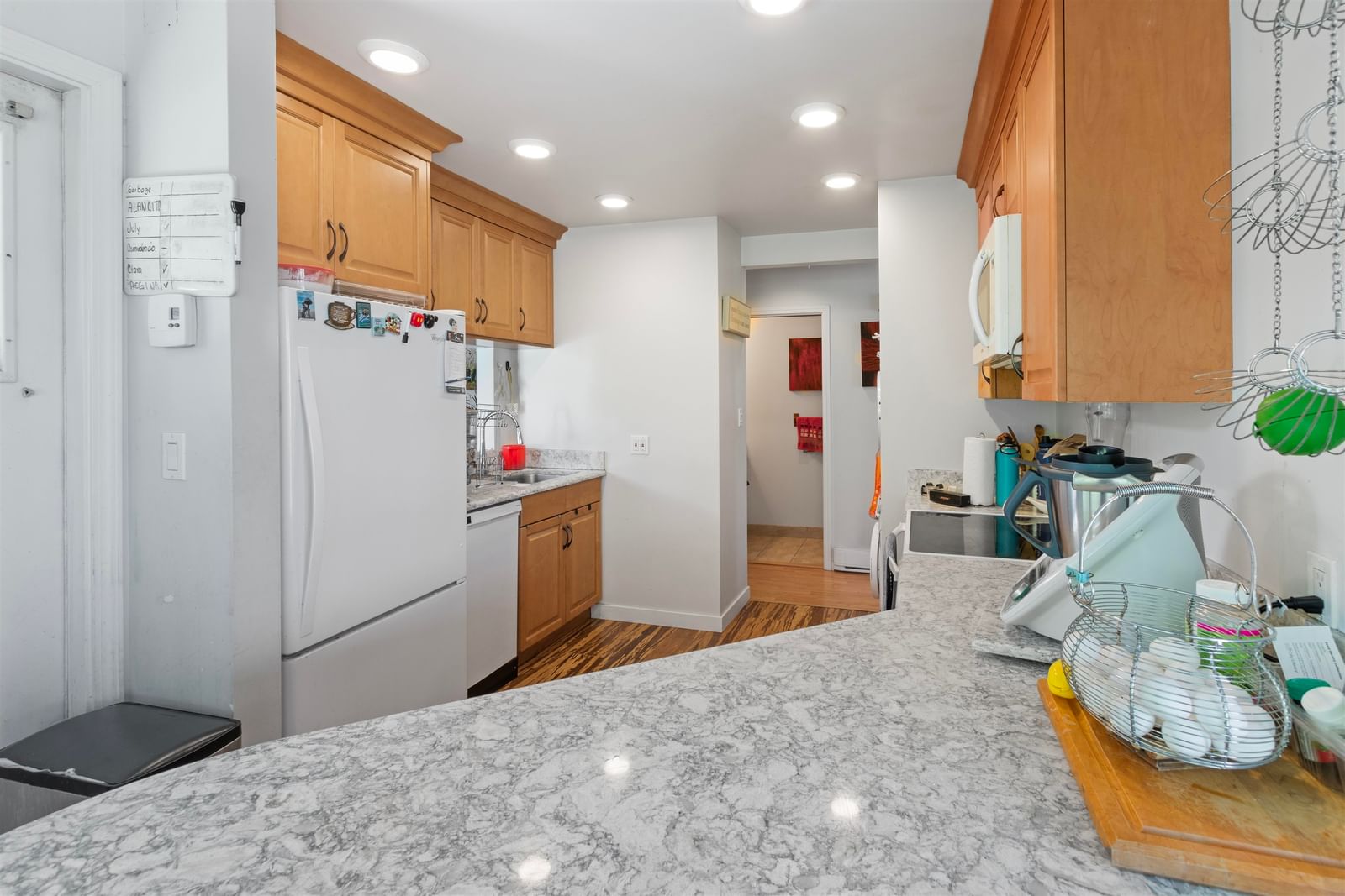 Listing Image 16
