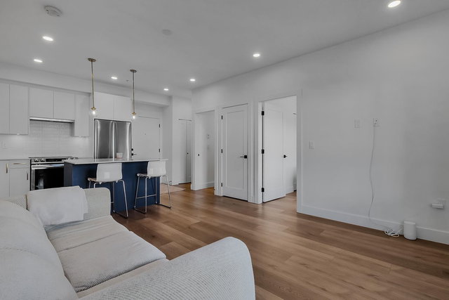 207 - 20282 72b Avenue