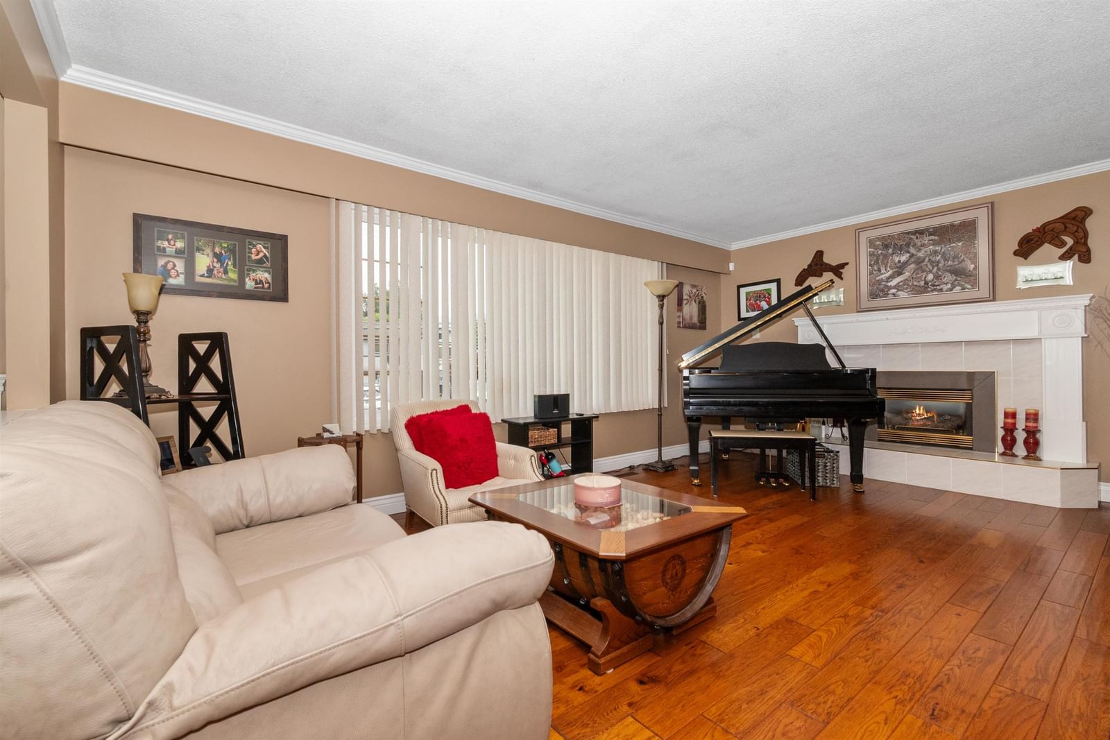 Listing Image 15