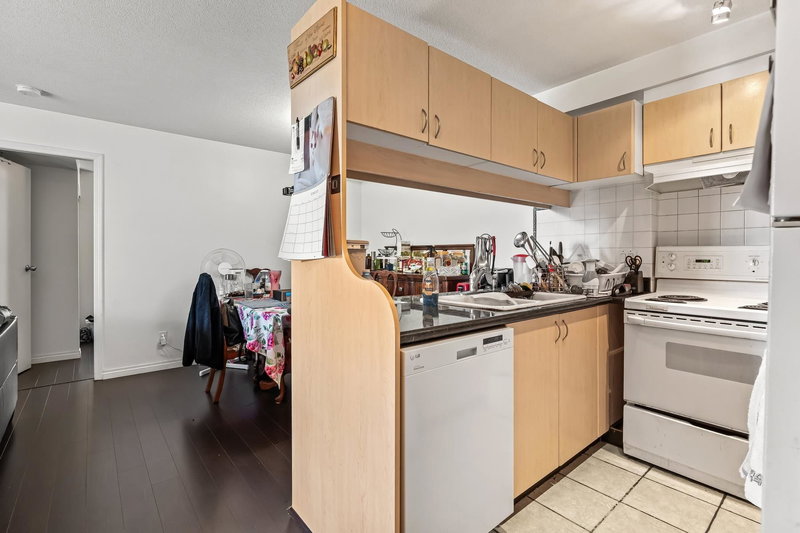 501 - 6611 Cooney Road, Richmond, V6Y 4C5 | Image 2