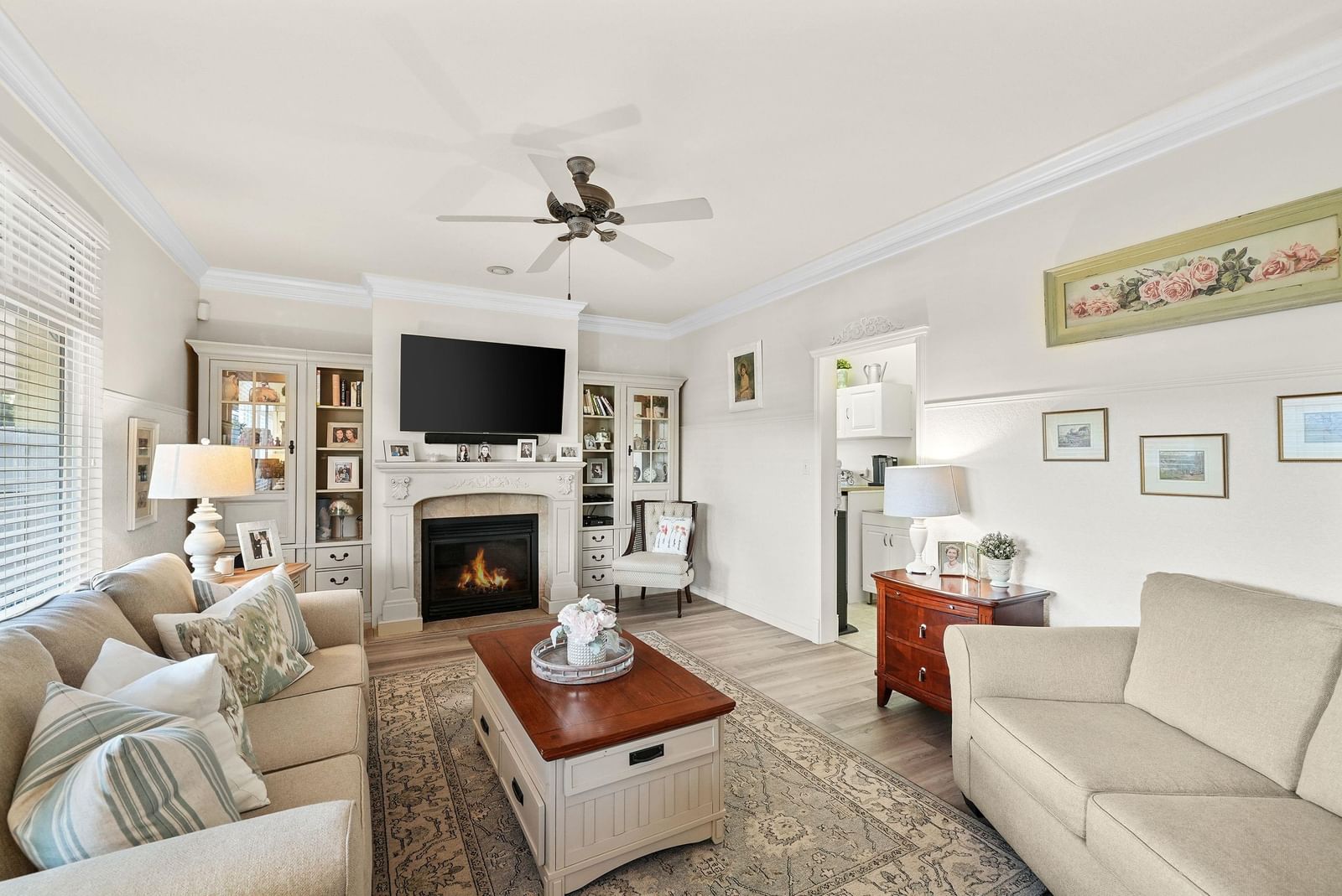 Listing Image 14