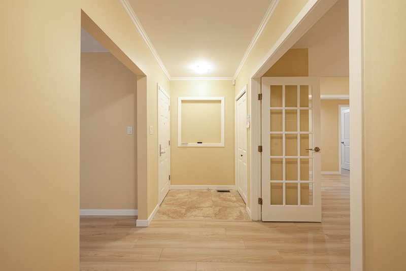 111 Bonnymuir Drive, West Vancouver, V7S 1L4 | Image 2