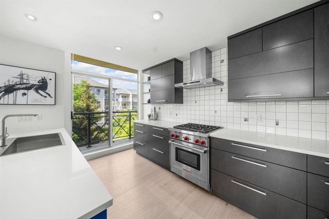 301 - 15445 Vine Avenue