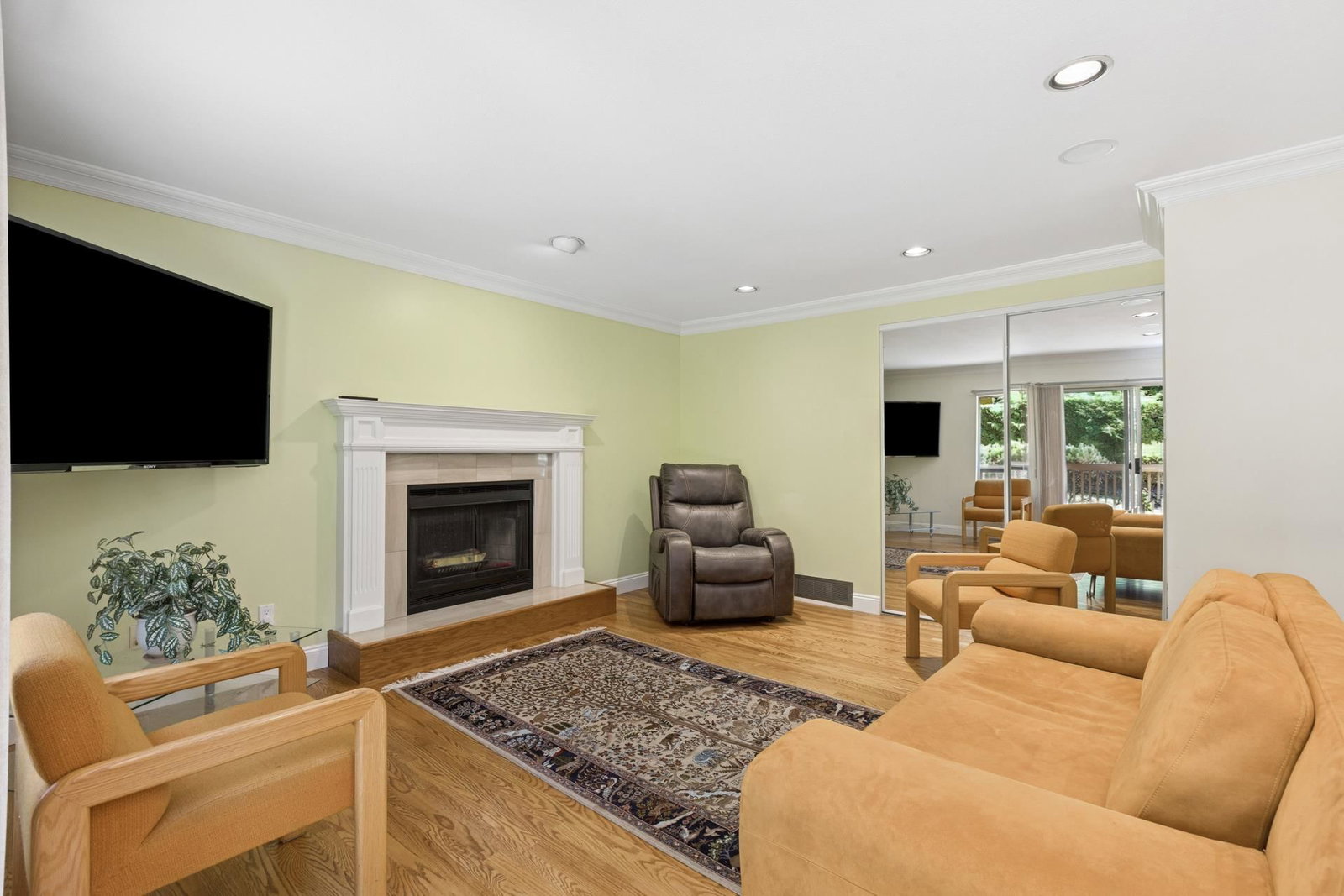 Listing Image 19
