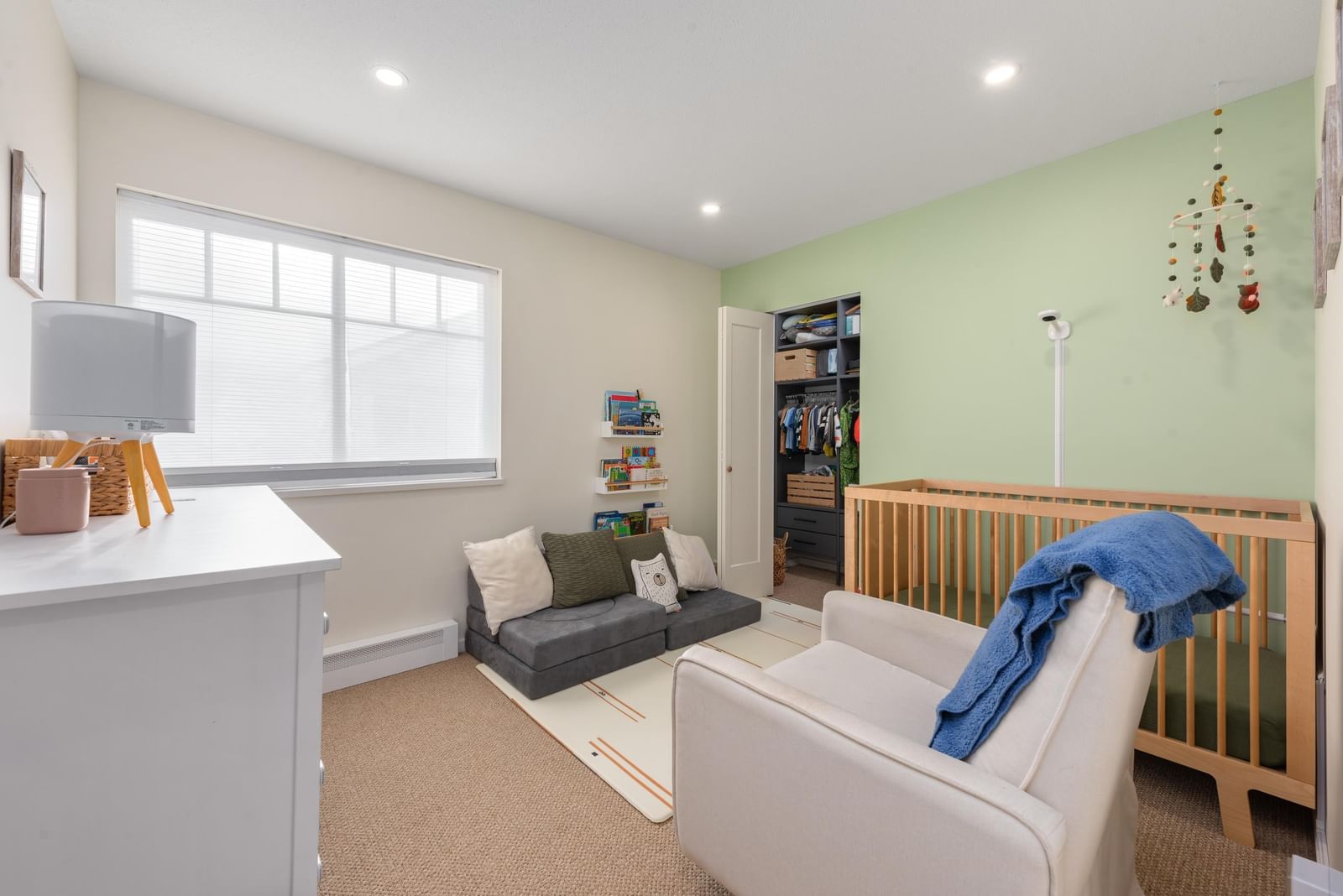Listing Image 17
