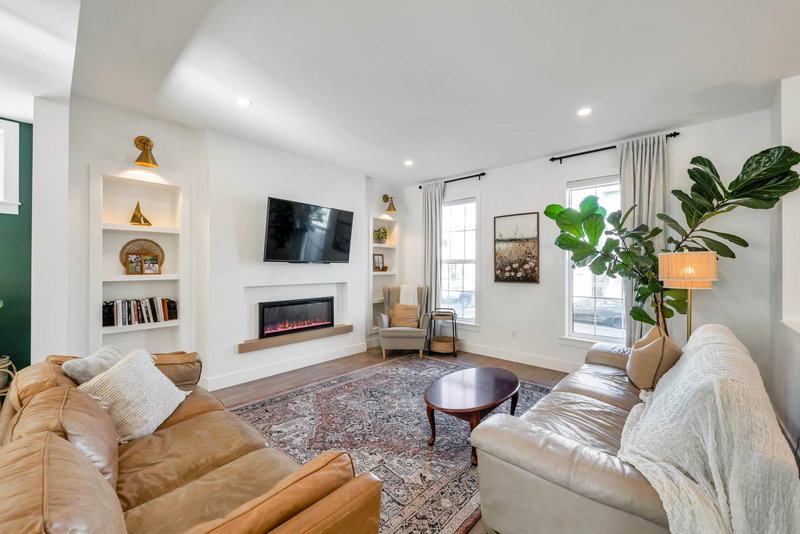 7819 Cedarbrook Road, Chilliwack, V2R 6G7 | Image 2