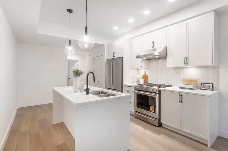 120 - 720 Robinson Street, Coquitlam, V3J 0P9 | Image 2