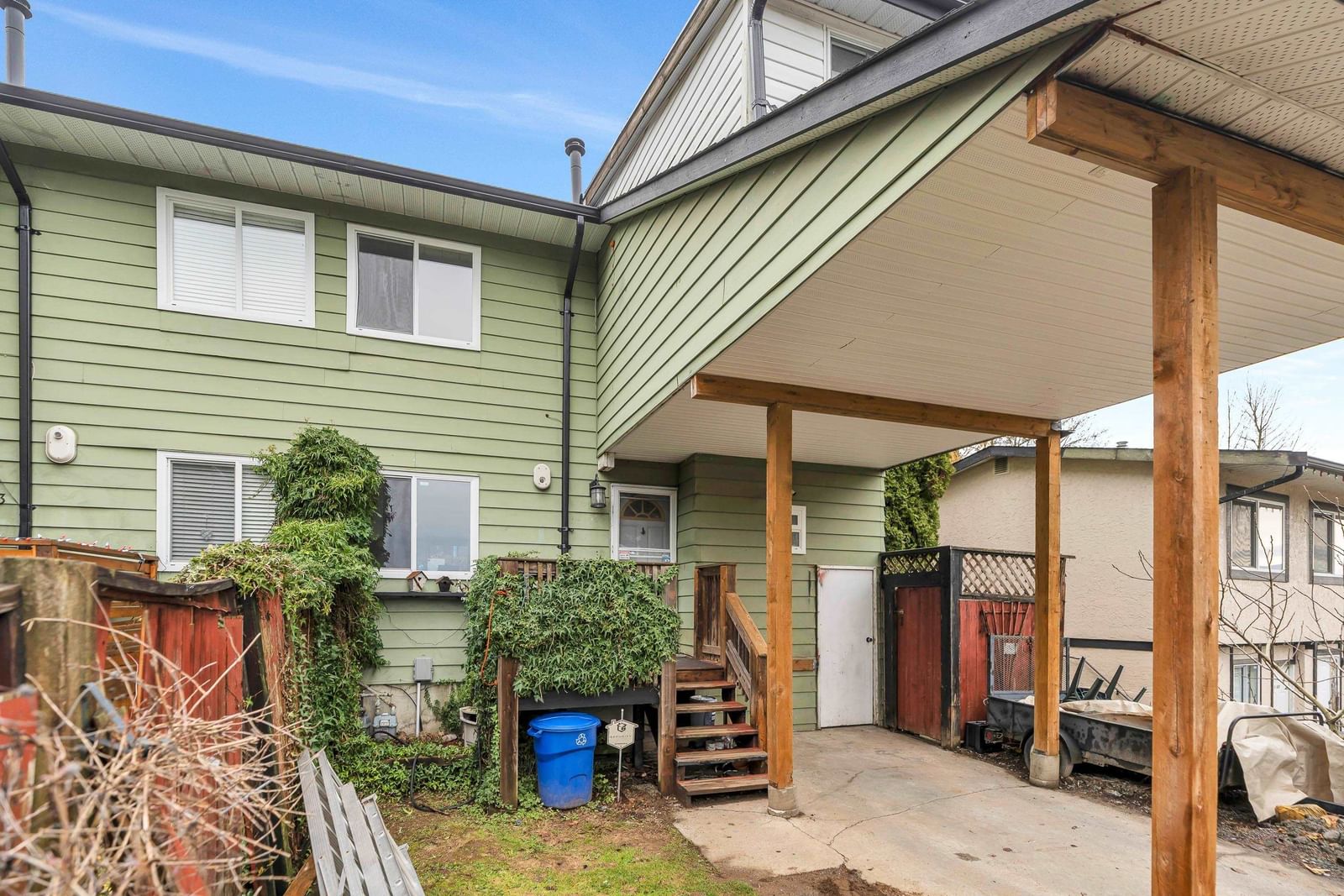 Listing Image 4