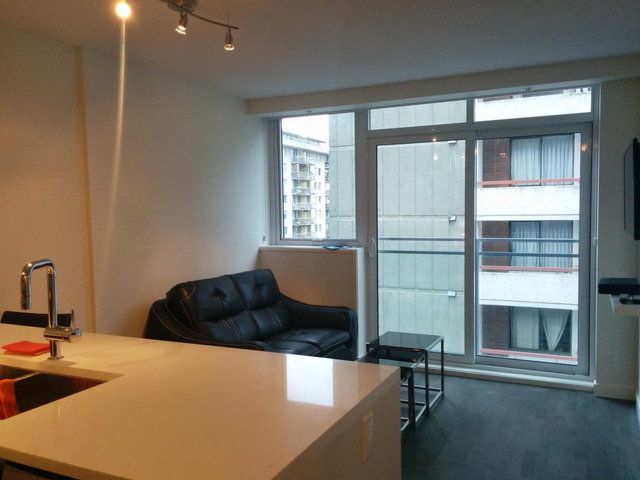 811 - 1009 Harwood Street