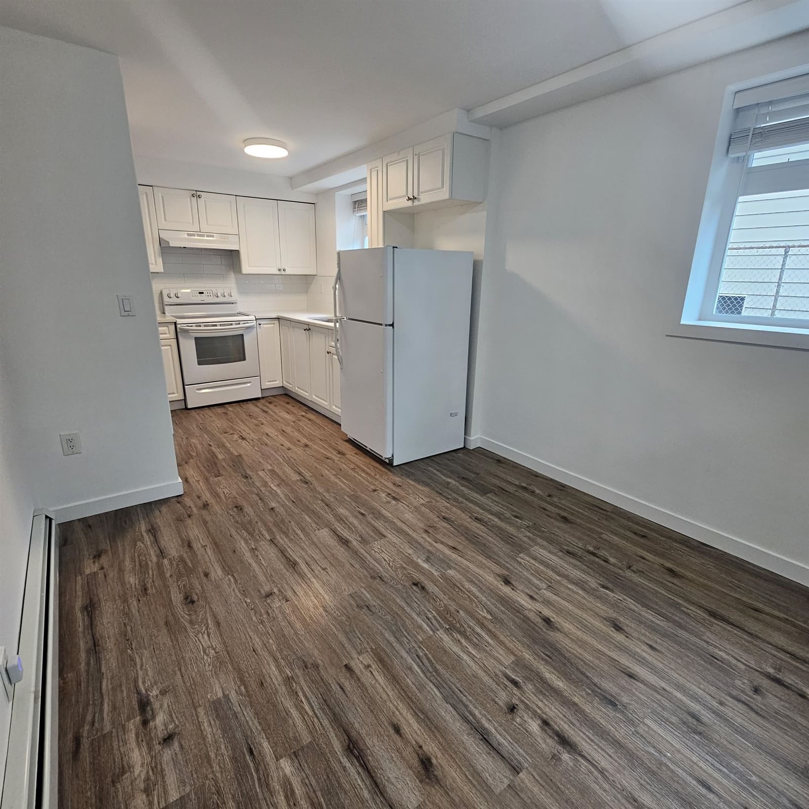 Listing Image 21