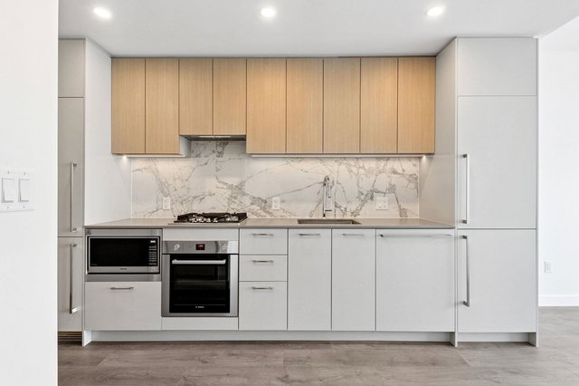 3208 - 6468 Willingdon Avenue