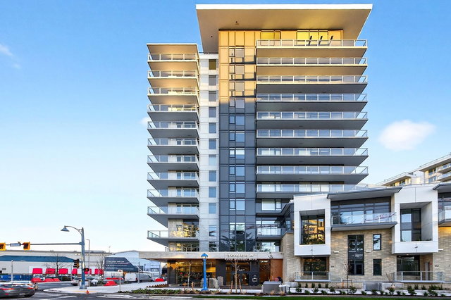 805 - 6200 Minoru Boulevard