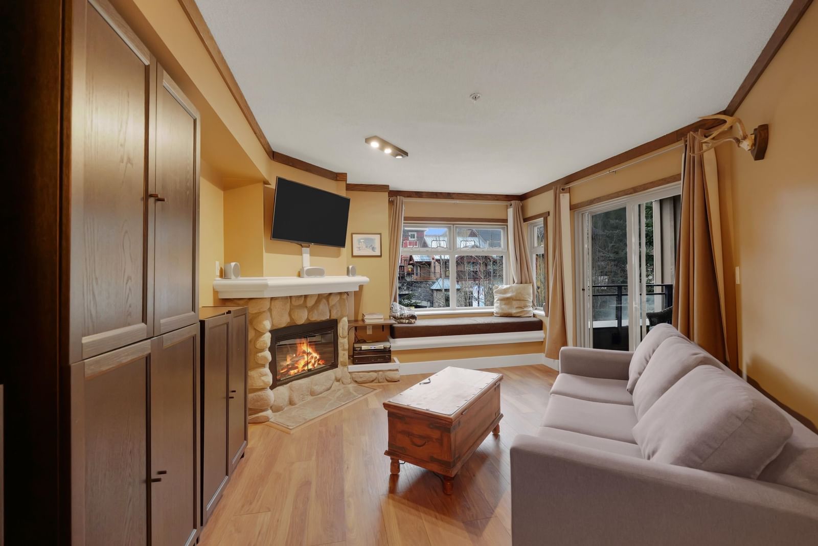 Listing Image 11