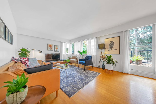 300 - 1925 Nelson Street