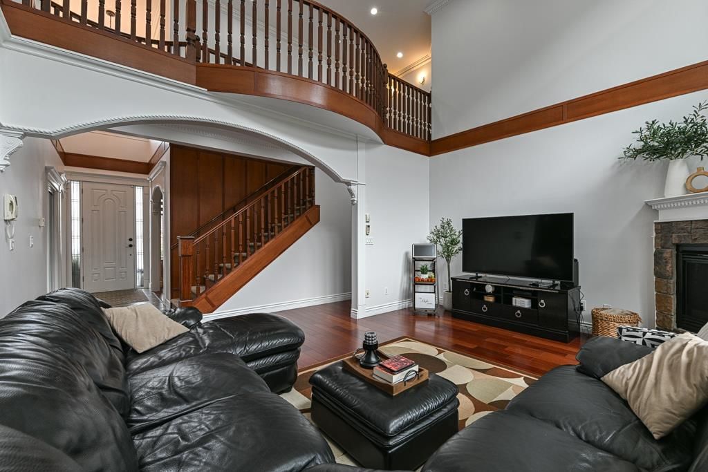 Listing photo 5