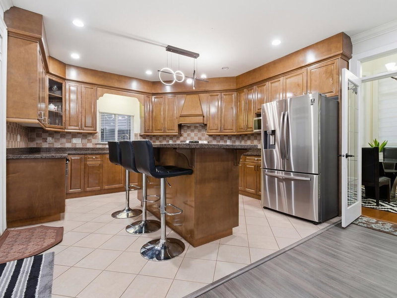 7855 112a Street, Delta, V4C 4Y4 | Image 2