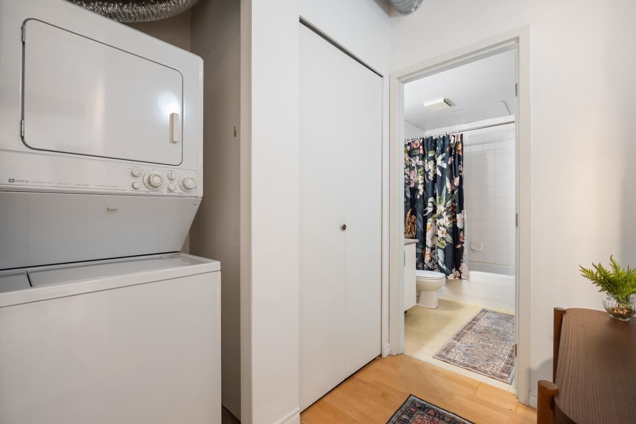 Listing Image 17