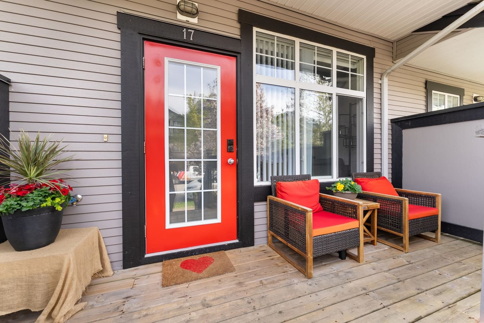 Listing Image 6